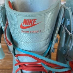 These are Nike snowboarding boots in a great color combination